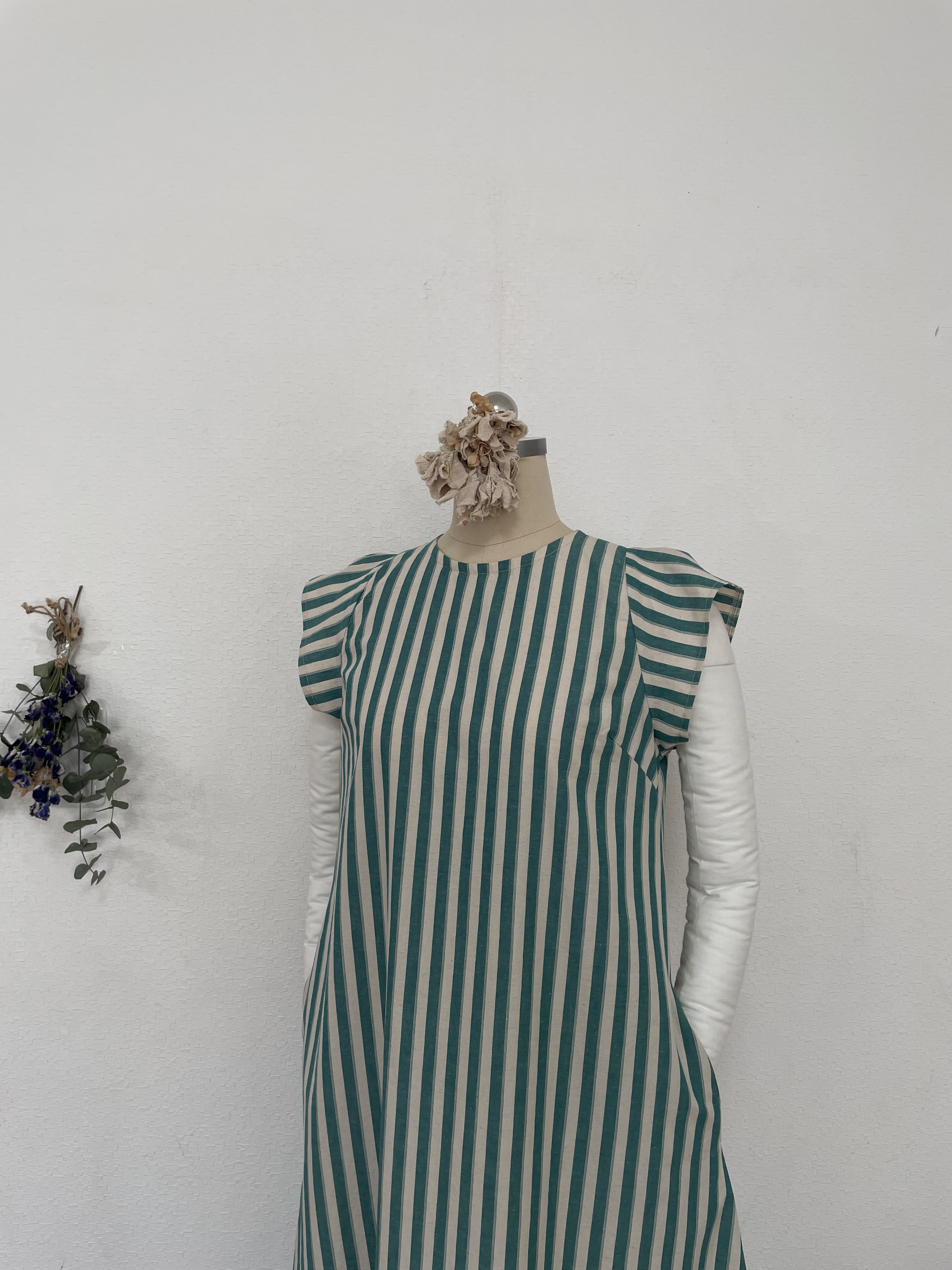 コットンリネンのバタフライワンピース