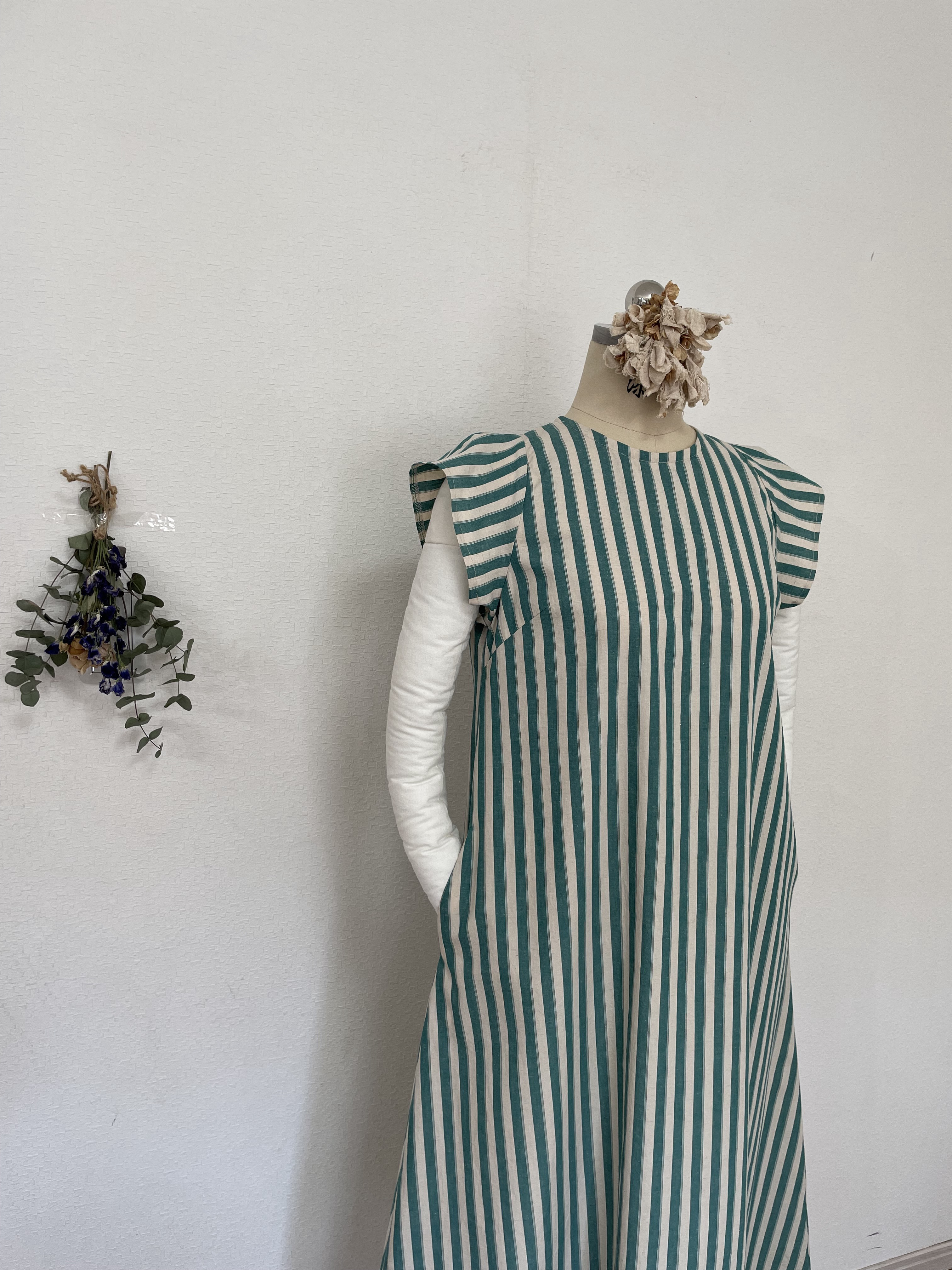 コットンリネンのバタフライワンピース