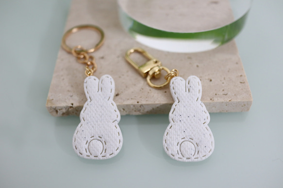 うさぎ キーホルダー 選べるパーツ ポリマークレイ リネン