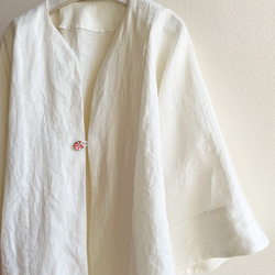 送料無料 " Enough " ふんわり軽やかな着心地のフレンチリネンのスプリングコート 貝ボタン  オフホワイト 刺子 5枚目の画像