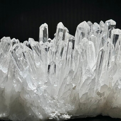 連峰のような・山並み　クラスター　105ｍｍ　天然石インテリア・天然石置物として　四川省産　水晶　原石　浄化などに 3枚目の画像