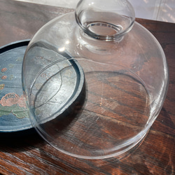 ガラスドームと木製プレート(直径16㌢)のセット✳︎ヨーロピアンペインティング　フルーツトレイ[すぐ届く母の日2024] 3枚目の画像