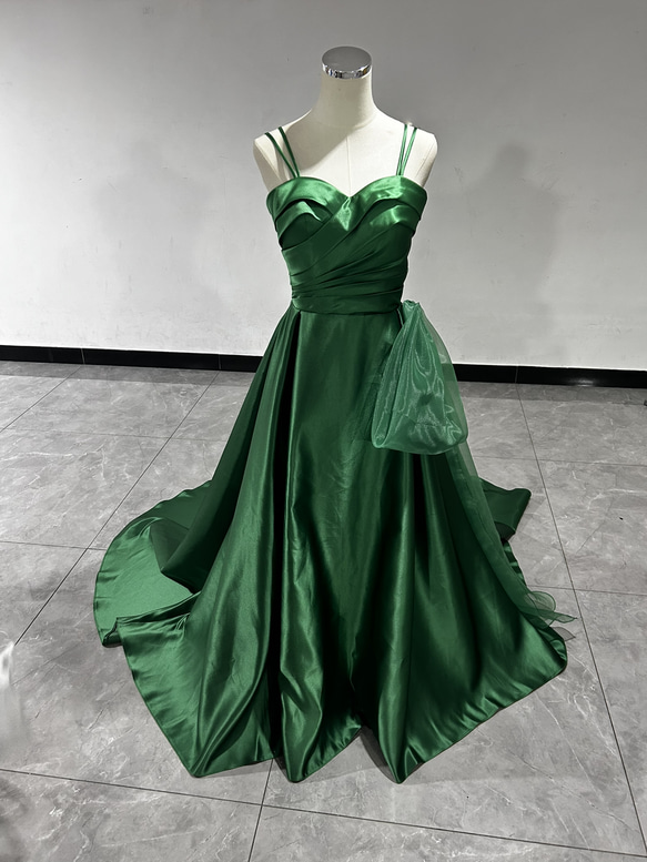 ドレス キャミソール バイカラー 緑 光沢感 パーティー 結婚式 キャミソール パーティードレス グリーン 光沢感 トレーン