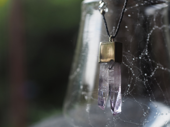 lepidocrocite in amethyst brass necklace (saikau) 1枚目の画像