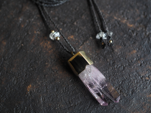 lepidocrocite in amethyst brass necklace (saikau) 2枚目の画像