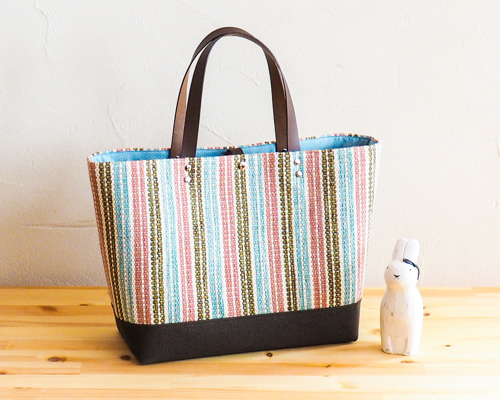 【SALE】春のマルチボーダー手織り布のたっぷりトート（ブラウン）