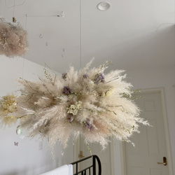 flying wreath 春の草花リース フライングリース パンパスグラス ドライフラワー ナチュラルリース 1枚目の画像
