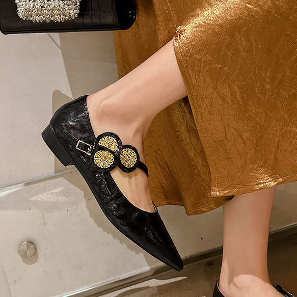 24 新款女士柔軟真皮鞋時尚刺繡金花鞋低跟淺口鞋 22 公分-25 公分 #931⭐免運費⭐ 第16張的照片