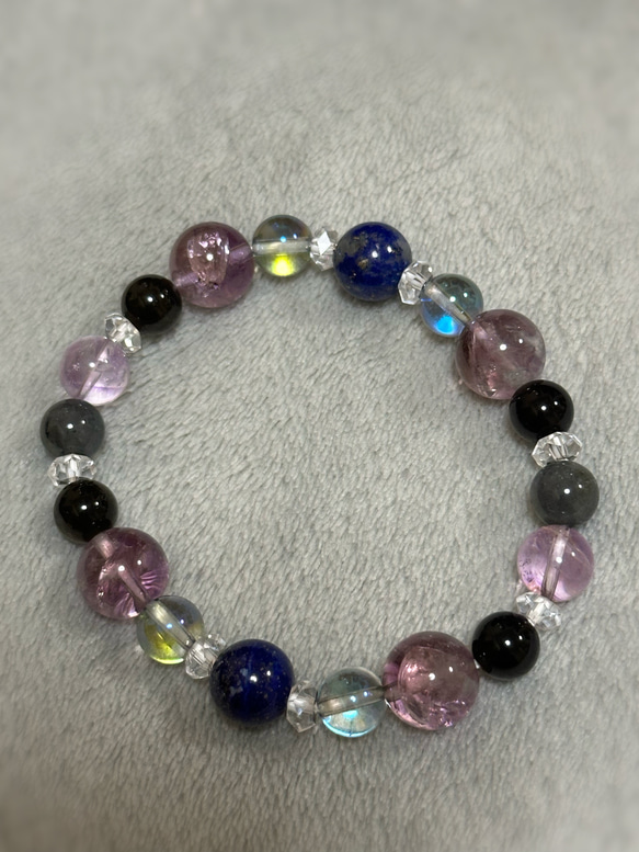 アイリスアメジストとラピスラズリのお守り 1枚目の画像