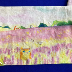 ラベンダー畑でかくれんぼの猫さんハンカチ（ダブルガーゼ生地） 1枚目の画像