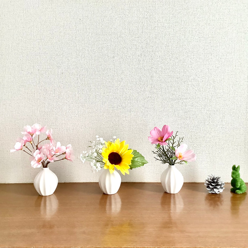 春夏秋冬のお花《桜・ひまわり・秋桜・ポインセチア》 ➕グリーン