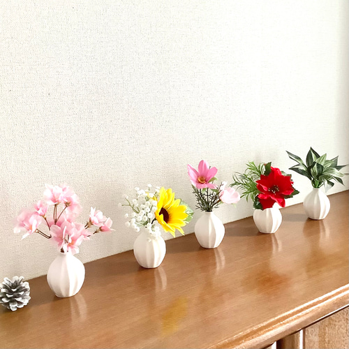 春夏秋冬のお花《桜・ひまわり・秋桜・ポインセチア》 ➕グリーン