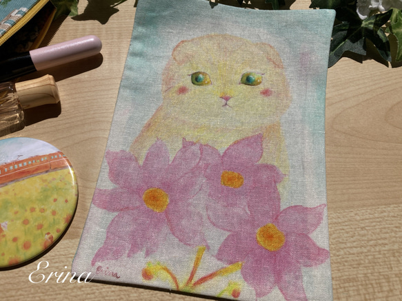 お花と猫さんのハンカチ（裏生地ダブルガーゼ）再販 1枚目の画像