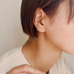 14kgf wave line ear cuff 1枚目の画像