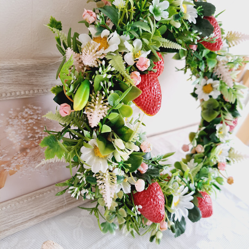 273.ガーベラ・いちご　春リース　フラワーリース 592a4a95e95ed66aeb014c1b69dc46