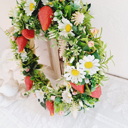 いちごのリース(アーティフィシャルフラワー使用、約24cm) 造花