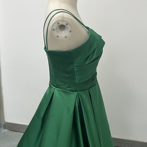 送料無料！パーティードレス グリーン キャミソール ファスナー  
