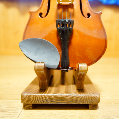 24時間以内に発送】手作り木工 木製バイオリンスタンド （ニス仕上げ