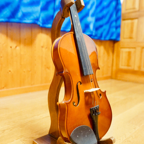 24時間以内に発送】手作り木工 木製バイオリンスタンド （ニス仕上げ