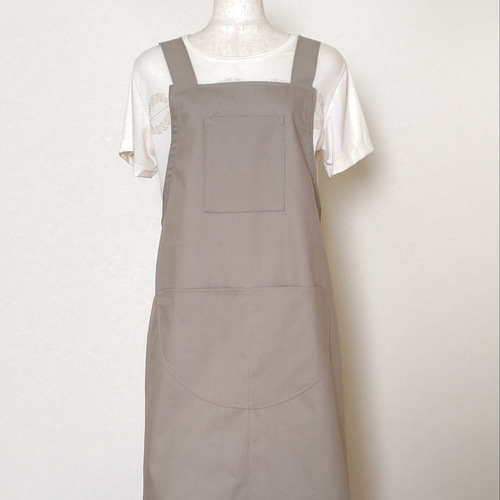 ハンドメイド　エプロン　真です。 型紙要らず！！直進縫いで作るスモックエプロン 作り方を掲載し