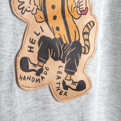 アートなレザーパッチ「タイガーピエロ」の 半袖 Tシャツ（5色）コットン ワッペン 7枚目の画像