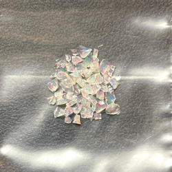 《合成オパール》(フローレスオパール) 原石 イエロー/赤斑 0.4g ⑫ 1枚目の画像
