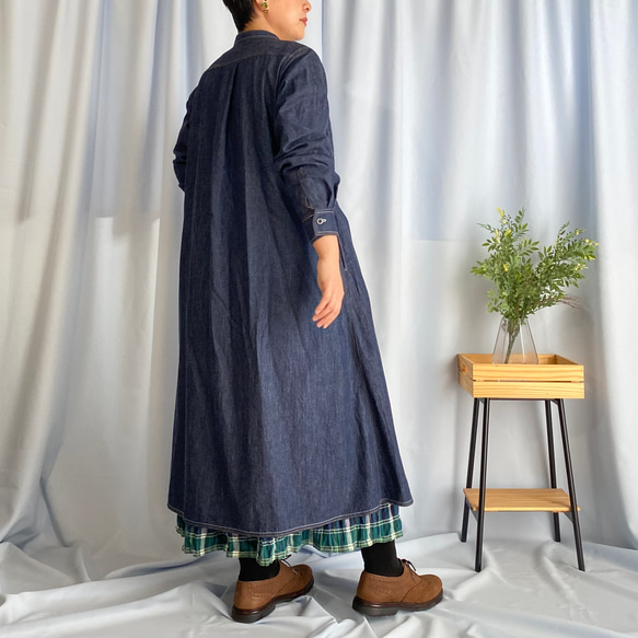 《受注製作》袖口カフスタイプ ２色ステッチのデニムワンピース〈ネイビー〉  羽織り シャツコート 春アウター 5枚目の画像