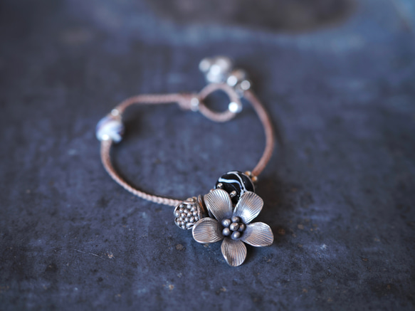 -Old venice beads・Flower- code bracelet 1枚目の画像