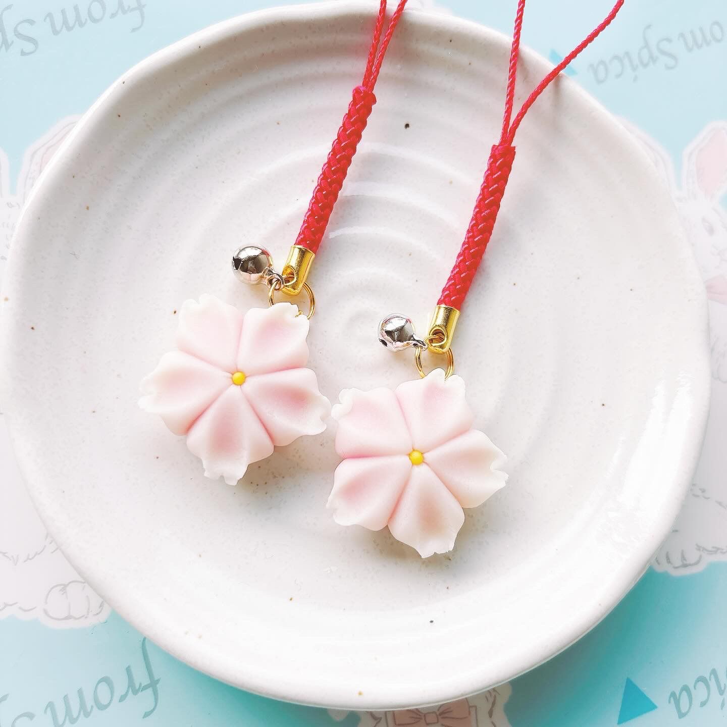 和菓子 キーホルダー うさぎ 桜大福 練り切り フェイクスイーツ ハンドメイド 和菓子 キーホルダー うさぎ 桜大福 練り切り フェイクスイーツ