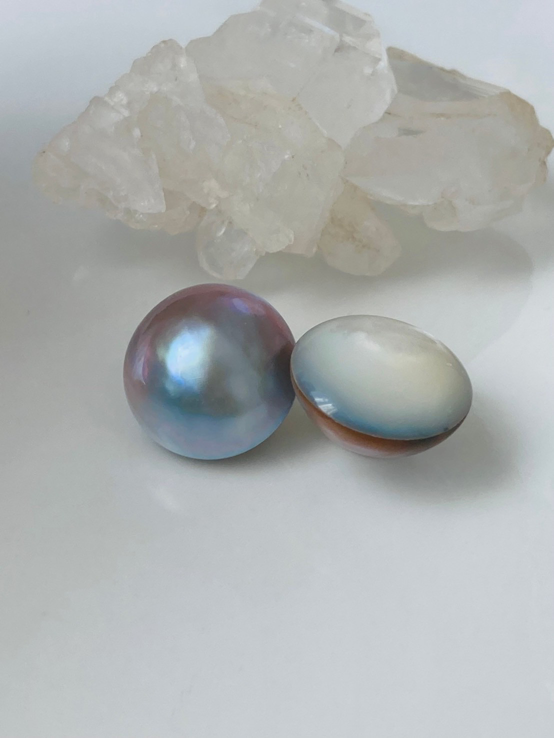 K10WG　一点もの　希少　大粒　ナチュラルカラー　マベパールピアス　ブルー系