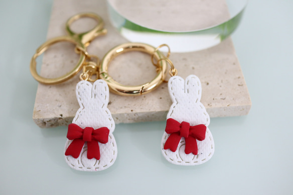 うさぎ キーホルダー りぼん付 選べるキーホルダーパーツ ポリマー