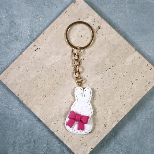 うさぎ キーホルダー りぼん付 選べるキーホルダーパーツ ポリマー