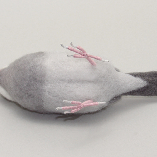 本トリ No.107 シルバー文鳥 4号 / 羊毛フェルト リアルサイズ 羊毛