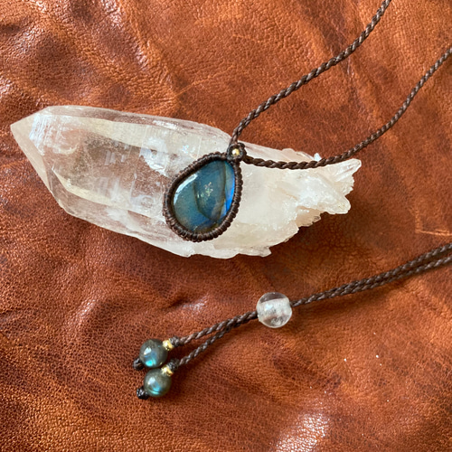 きらり- ラブラドライトマクラメネックレス ネックレス・ペンダント 糸