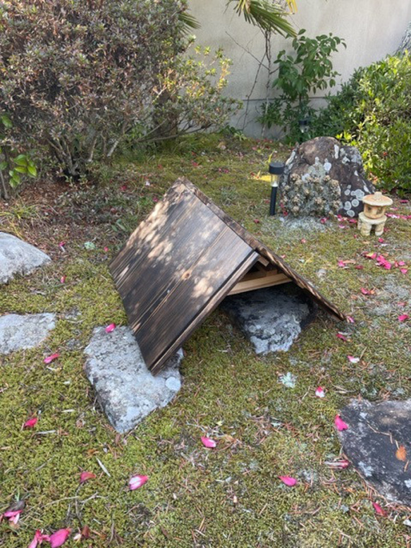 日本みつばち用 飼育箱 点検しやすい 重箱式巣箱 観察窓3窓付 杉材 桜材 三角バーすのこ 台と屋根付 3段フルセット 19枚目の画像