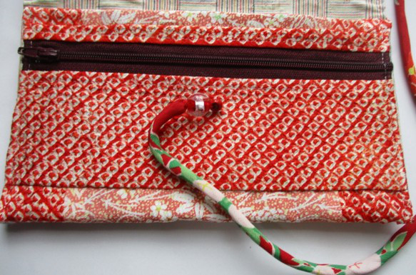 ７６６７　絞りと花柄の着物で作った和風財布・ポーチ　＃送料無料 5枚目の画像