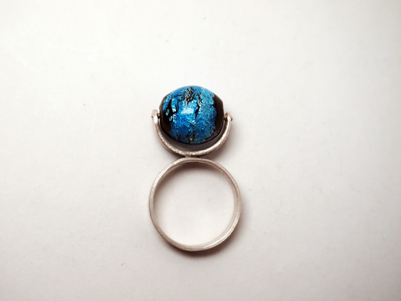 威尼斯穆拉諾琉璃珠戒指 #GR004 黑底透明藍銀箔珠 第7張的照片