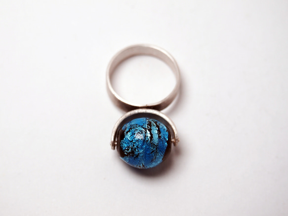 威尼斯穆拉諾琉璃珠戒指 #GR004 黑底透明藍銀箔珠 第5張的照片