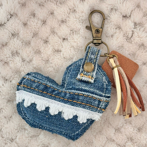 デニムリメイク ハートキーホルダー パックチャーム デニムリメイク ハートキーホルダー パックチャーム