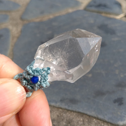 【ガネッシュヒマール産】ヒマラヤ水晶の天然石マクラメペンダント[PEN-125] 3枚目の画像