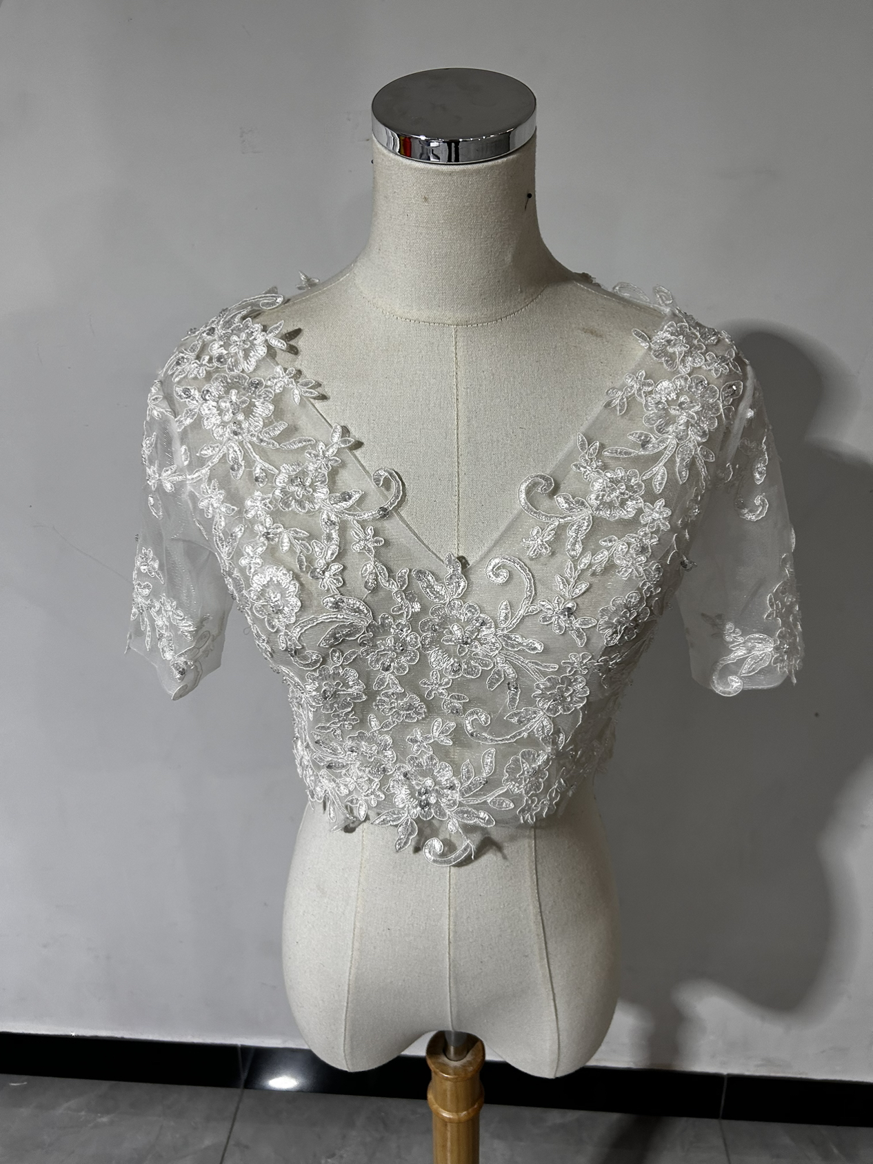 ボレロ 短袖 Vネック 可愛い くるみボタン ウエディングドレス