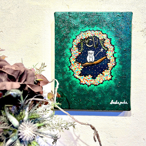 日本画「花手毬ふくろう」　幸福の白フクロウ　縁起物の花手毬 日本画「花手毬ふくろう」 幸福の白フクロウ 縁起物の花手毬