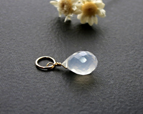 399 14kgfスペシャルカット大粒クリスタルとピンクアメジストのチャーム 14kgfアイスクォーツ（アイスクリスタル）ドロップカットネックレス