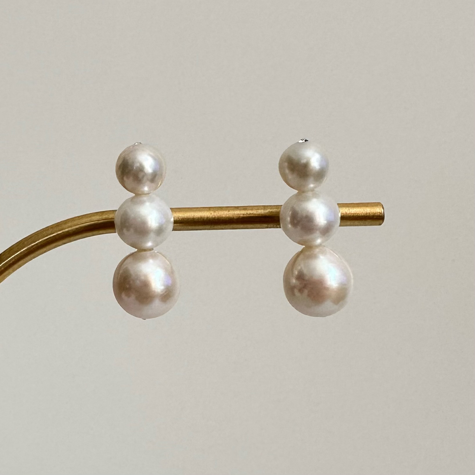 サイズグラデーション　3連　パール　ピアス　イヤリング