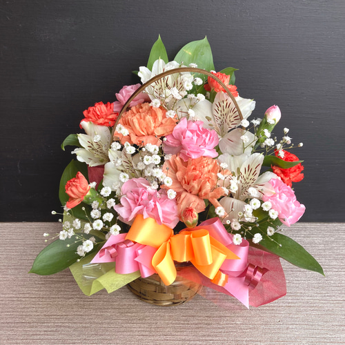 肌触りがいい 遅れてごめんね♪【母の日】カーネーションのフラワーアレンジ 花・観葉植物