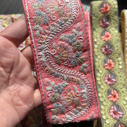 【限定販売】インド刺繍リボン　春色 はぎれアソート(a-2) 4枚目の画像