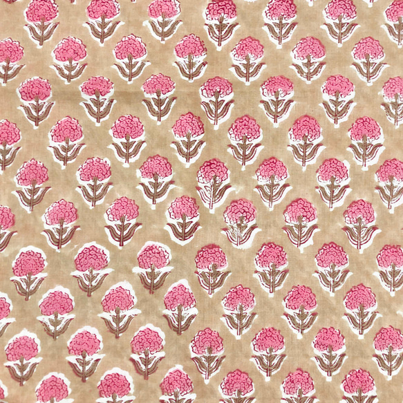 【50cm単位】ベージュブラウンピンクスモールフラワー　インド　ハンドブロックプリント生地  コットン 3枚目の画像