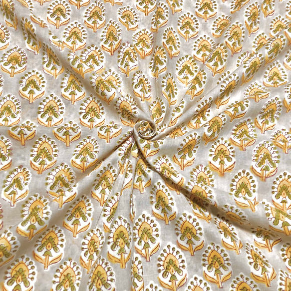 【50cm單位】灰黃色小花印度手工塊印花布料棉質 第1張的照片