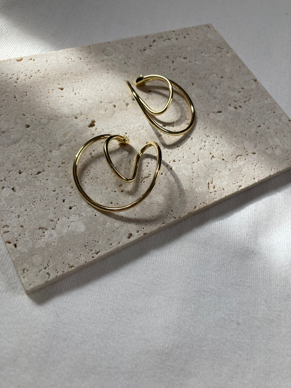 ーdouble  hoop ear cuffー　サージカルステンレス　イヤーカフ　イヤークリップ　イヤリング　フープ 1枚目の画像