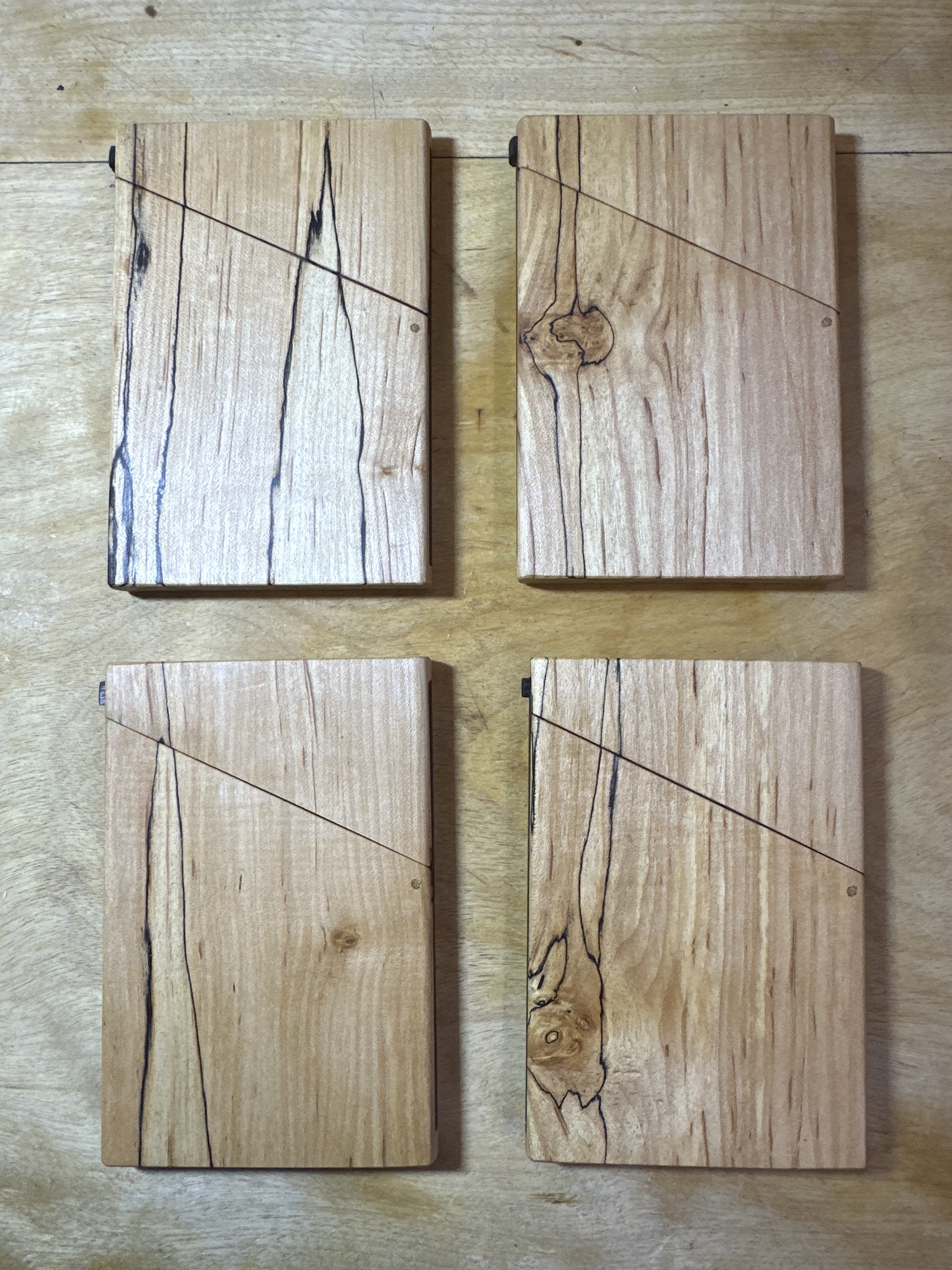 木製（カエデ　スポルテッド）名刺入れ　カードケース